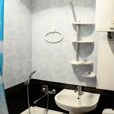 Apartmenst Generala Petrova Str Apartment *